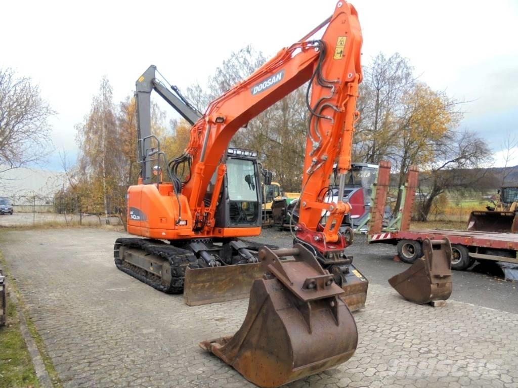 Doosan DX 140 LCR-3 Excavadoras sobre orugas