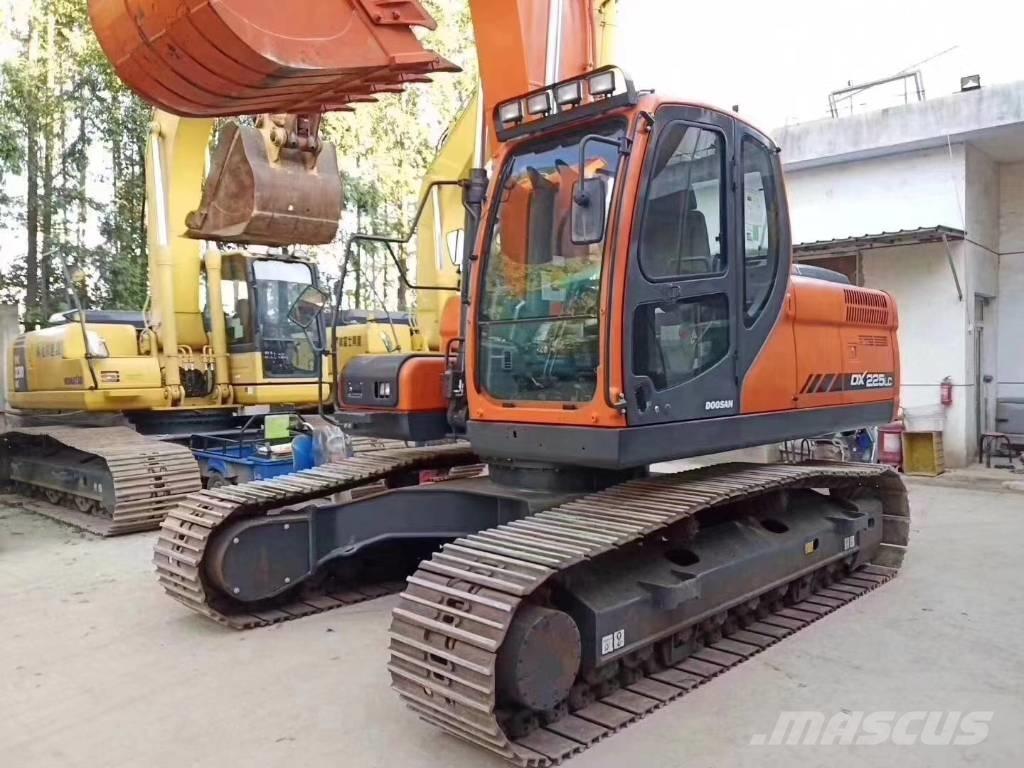 Doosan DX 225 LC Excavadoras sobre orugas