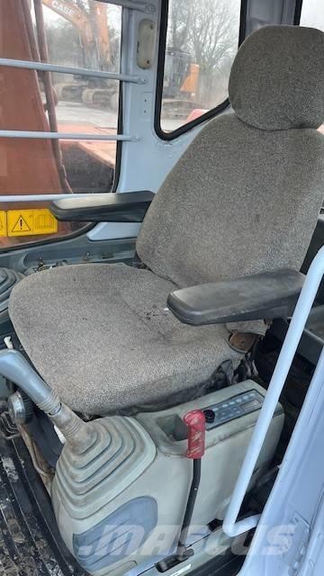 Hitachi EX 135 Excavadoras sobre orugas