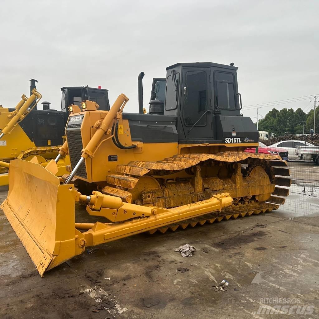 Shantui SD16 Buldozer sobre oruga