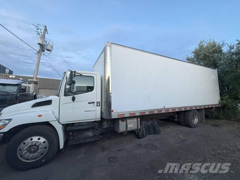 Hino 358 Furgonetas cerradas