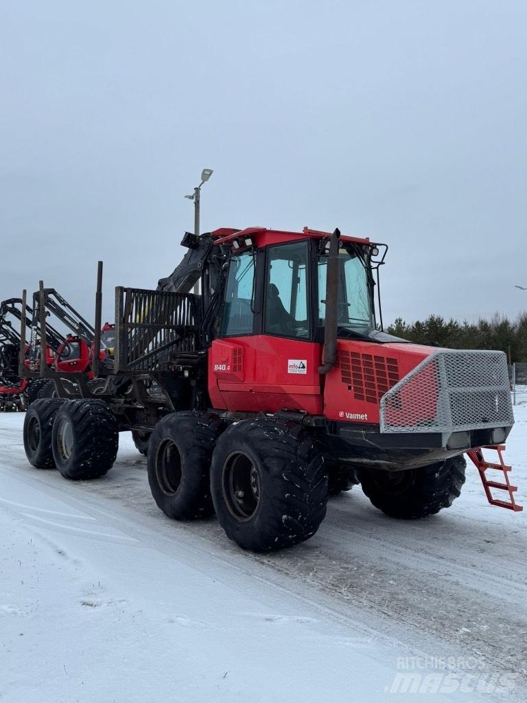 Valmet 840.4 Transportadoras