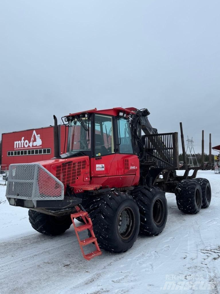 Valmet 840.4 Transportadoras