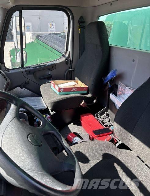 Freightliner M2 Camiones de reparto de bebidas