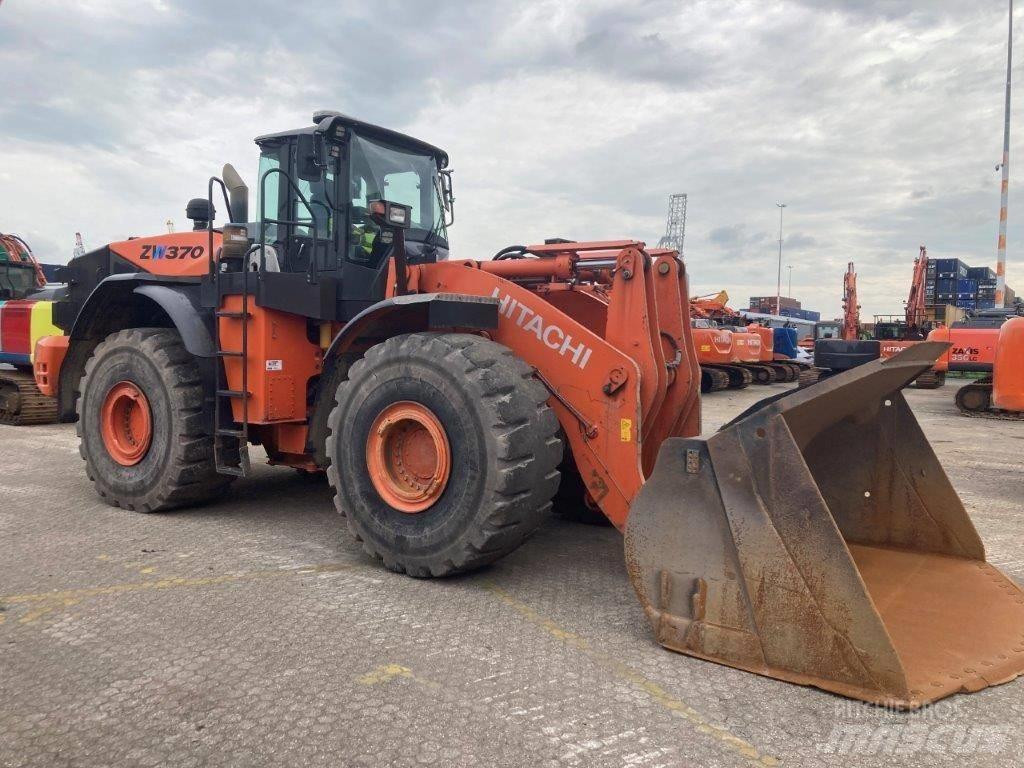 Hitachi ZW370-5B Cargadoras sobre ruedas