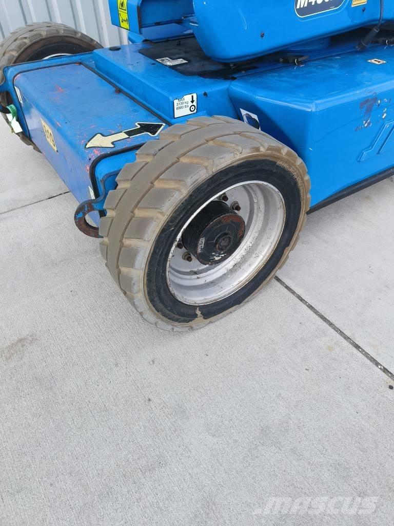 JLG M 450 AJ Plataformas con brazo de elevación manual
