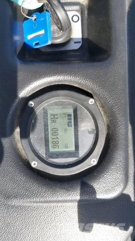 Yale MC10 Montacargas de alcance de gran altura