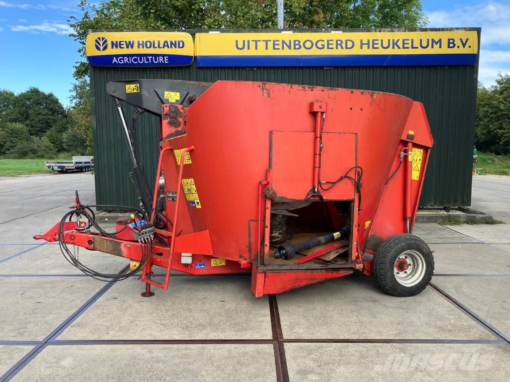 Trioliet GIGANT 900 Mezcladoras distribuidoras