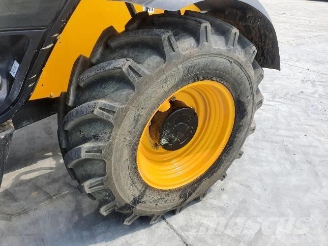 JCB 531-70 - BC24 Carretillas telescópicas