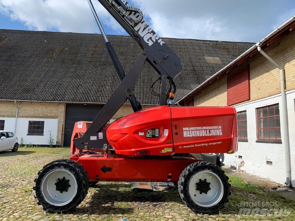 Manitou 220TJ+ Plataformas con brazo de elevación telescópico