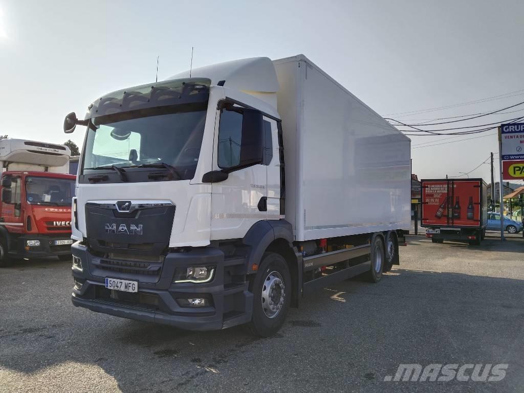 MAN TGS 26.360 Camiones con caja de remolque