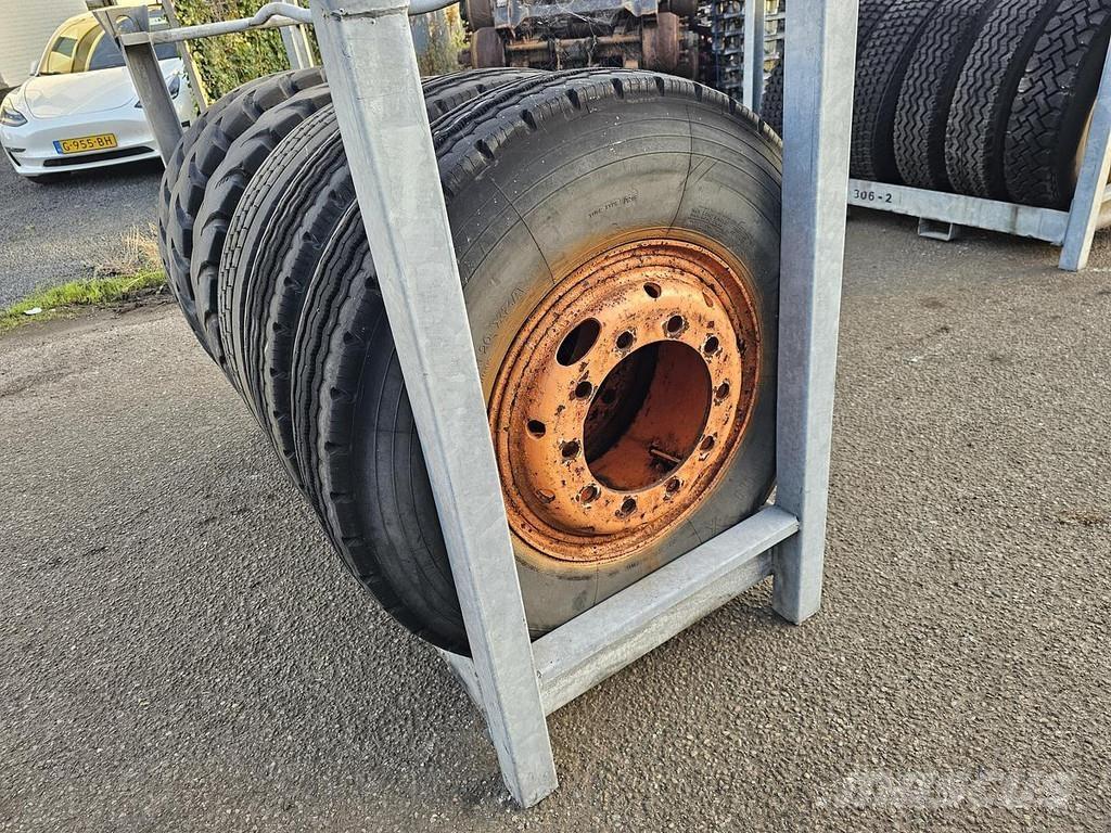  Several 1100 X 20 Remolques sin carrocería