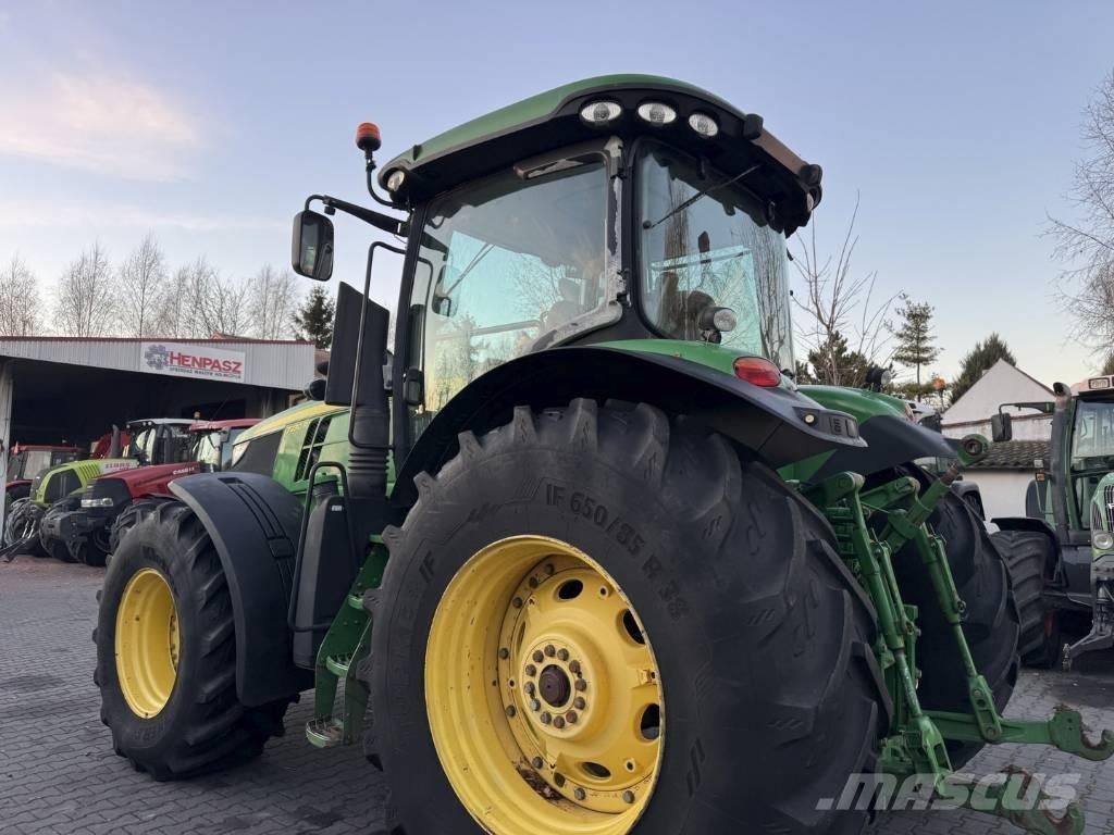 John Deere 7230R Tractores