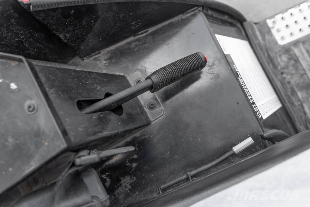 Manitou MLA 3-25 HC Minicargadoras