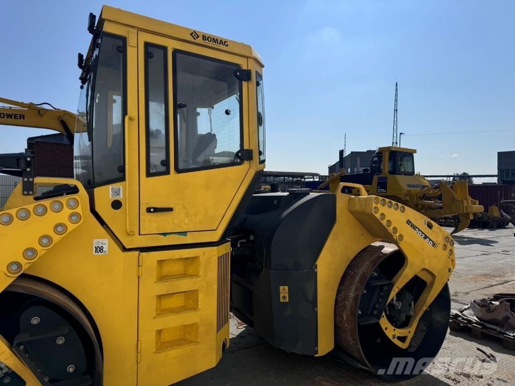 Bomag BW 202 AD-4 Rodillos de doble tambor