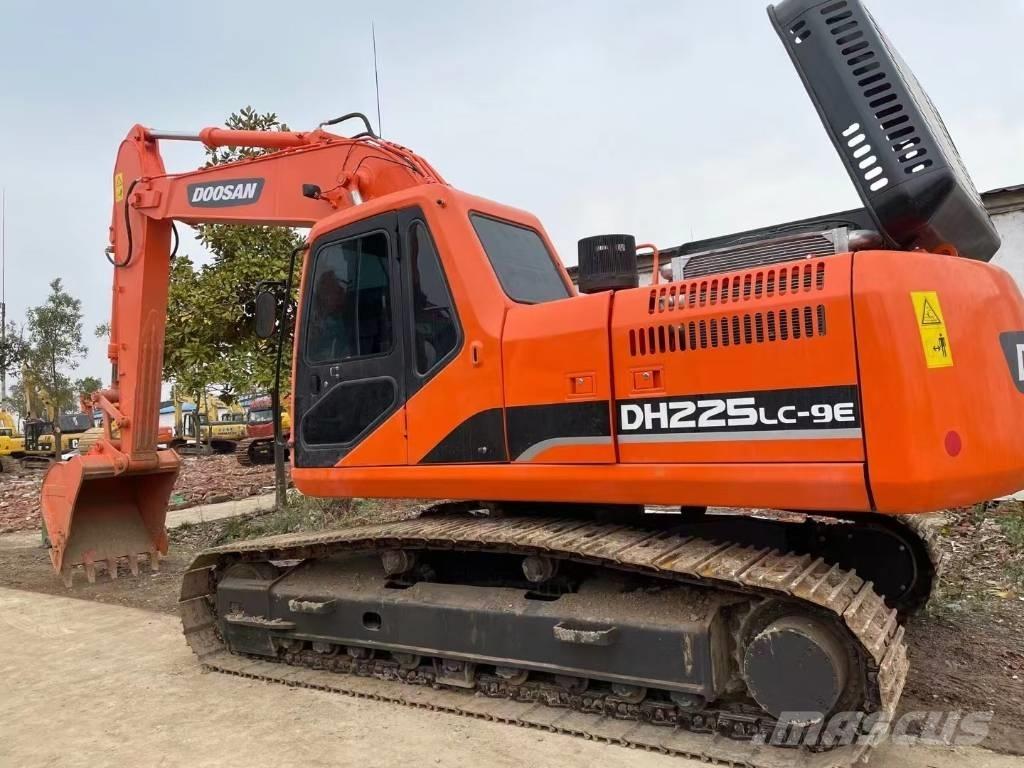 Doosan DH225LC-9E Excavadoras sobre orugas
