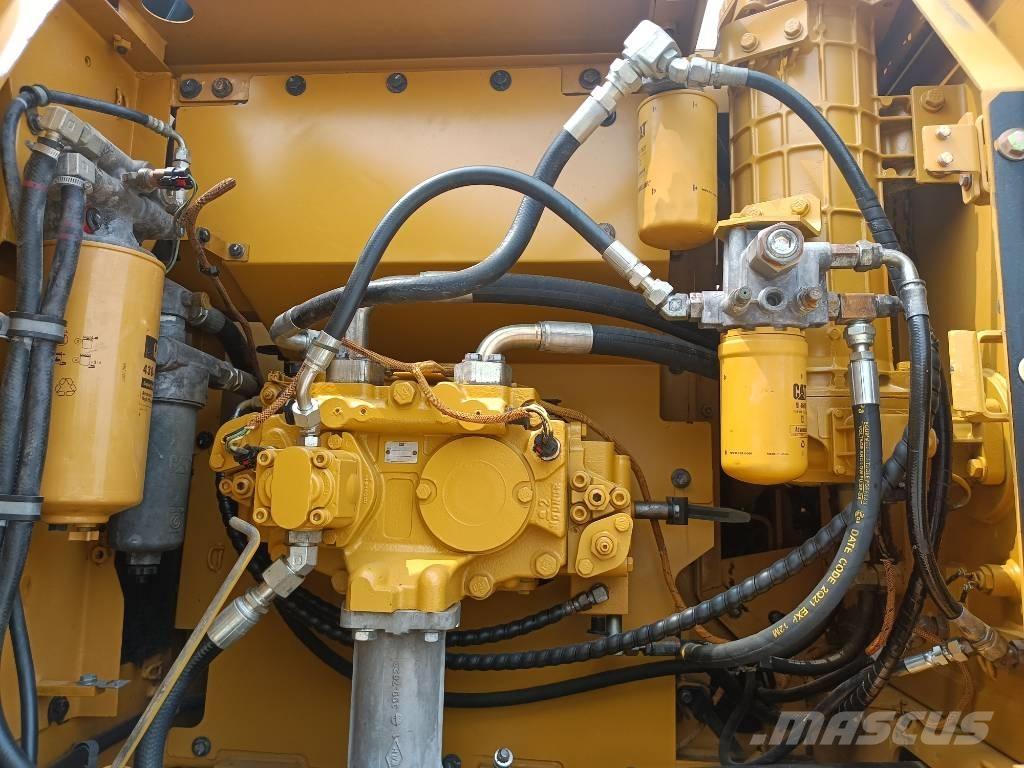 CAT 323D2L Excavadoras sobre orugas