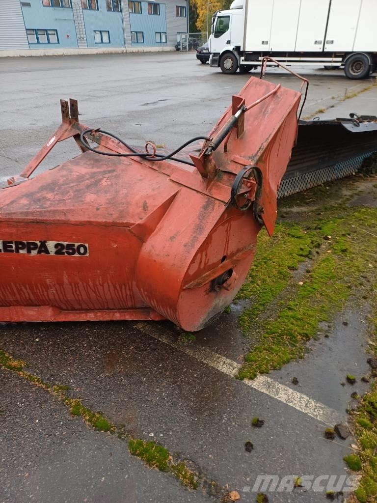 Leppä Leppä 250 Fresadoras quitanieve