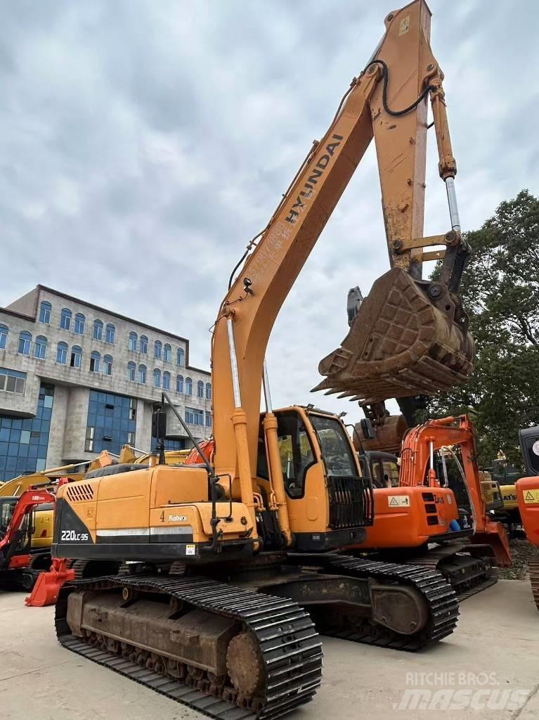 Hyundai R220LC-9S Excavadoras sobre orugas