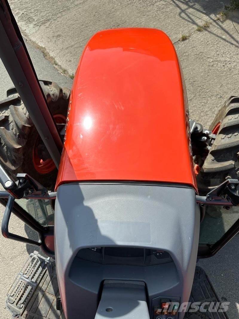 Kubota M4063 ROPS Tractores