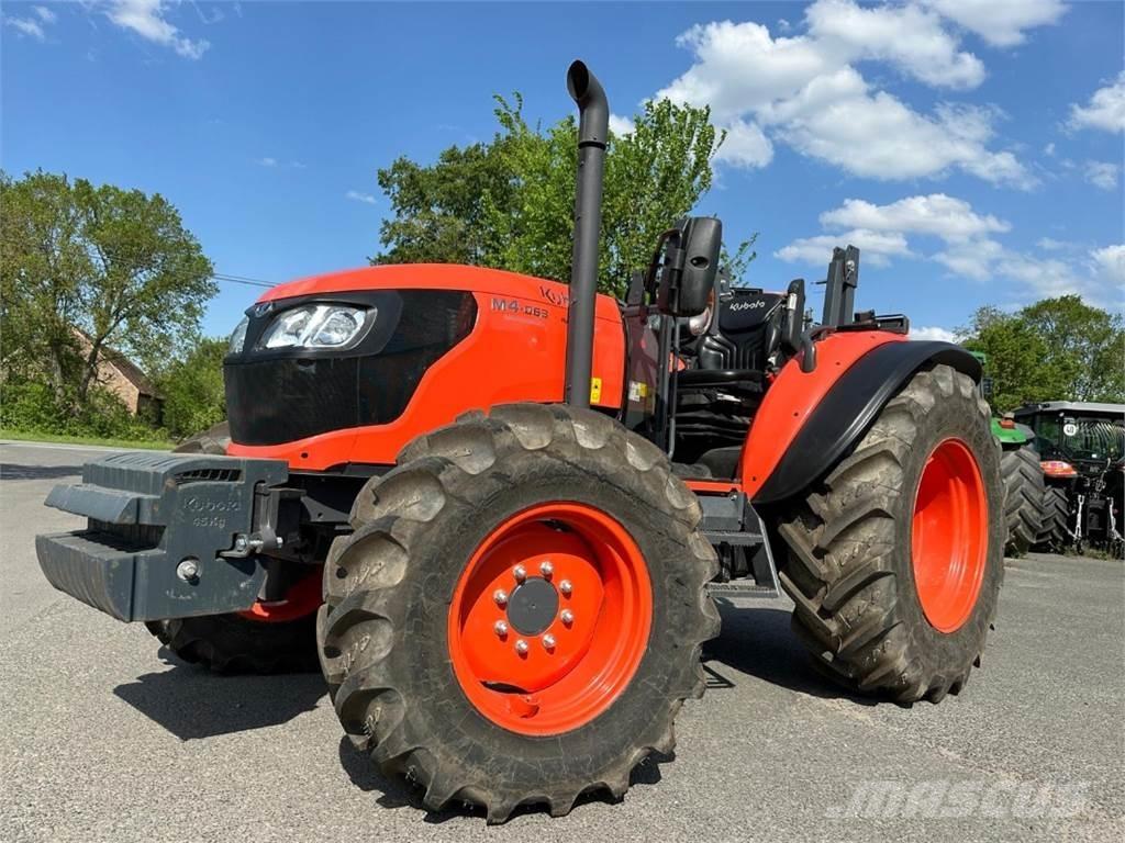 Kubota M4063 ROPS Tractores