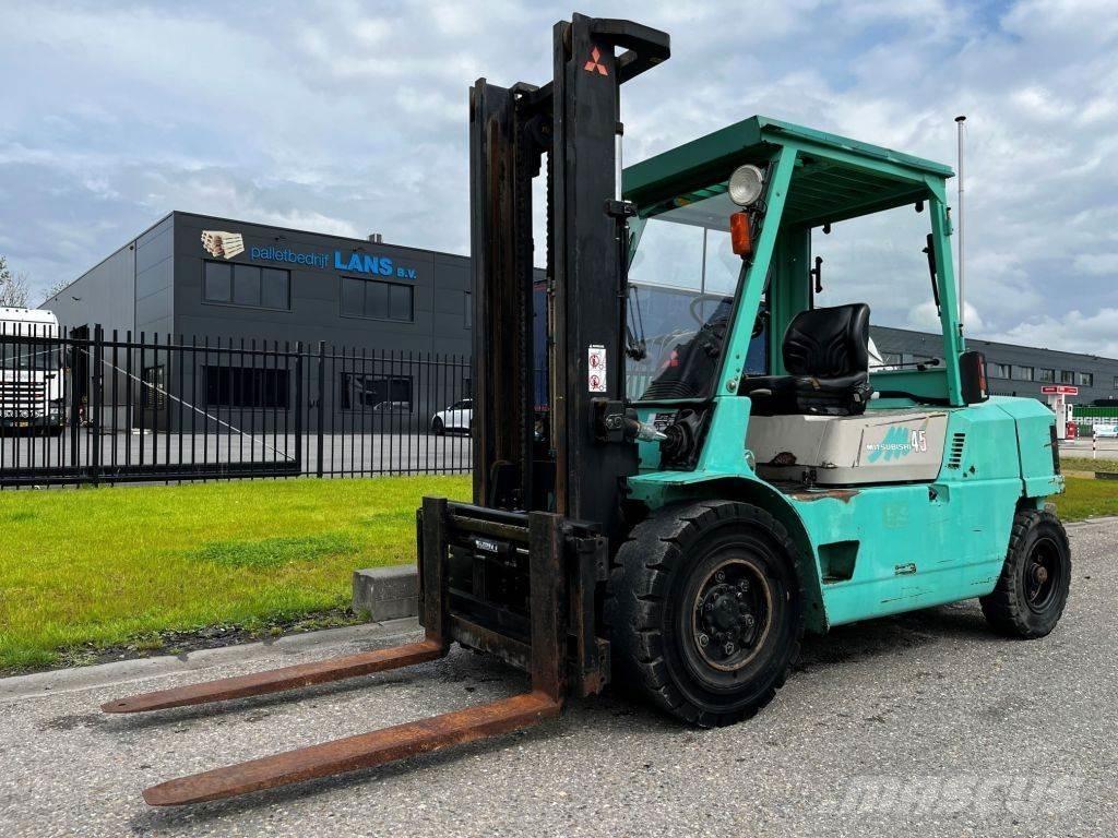 Mitsubishi FD45 Camiones diesel