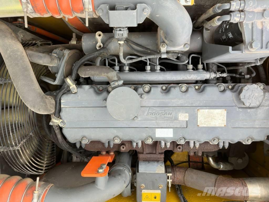 Doosan DX 160 WR Excavadoras de ruedas