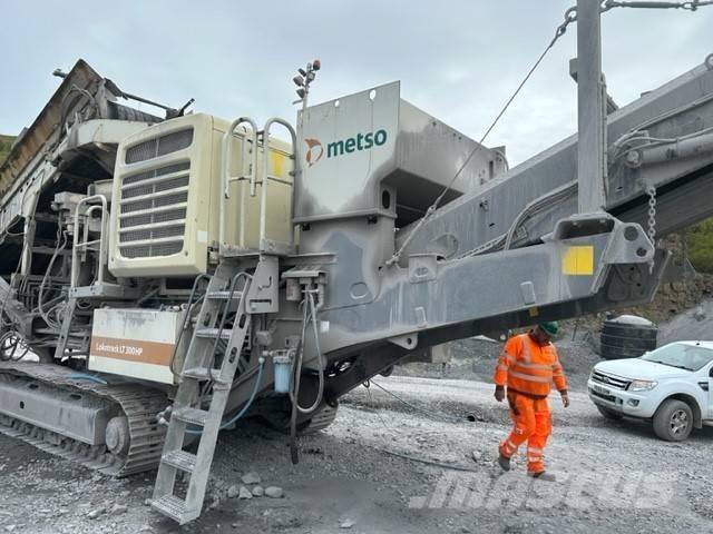 Metso LT 300 HP Trituradoras móviles