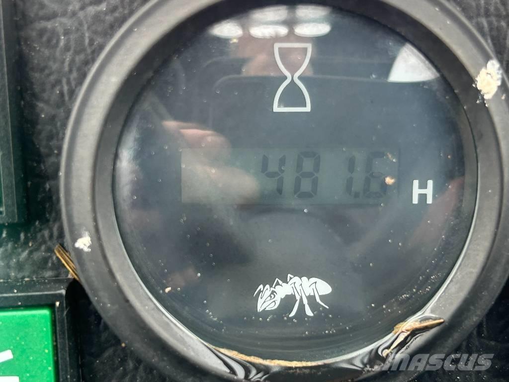 GiANT 2300 Xtra HD Cargadoras multifunción