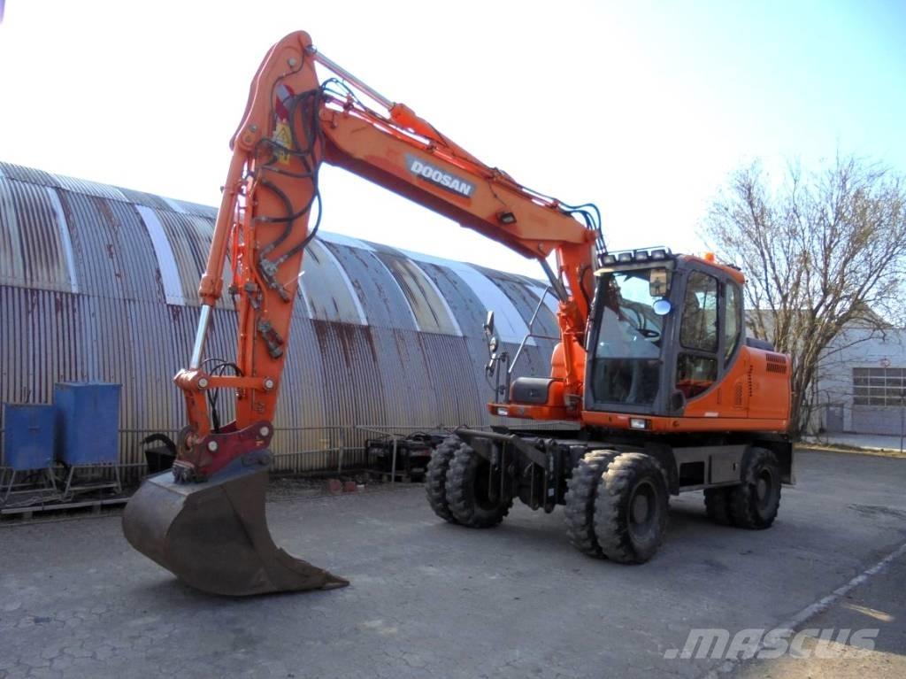 Doosan DX 160 W Excavadoras de ruedas