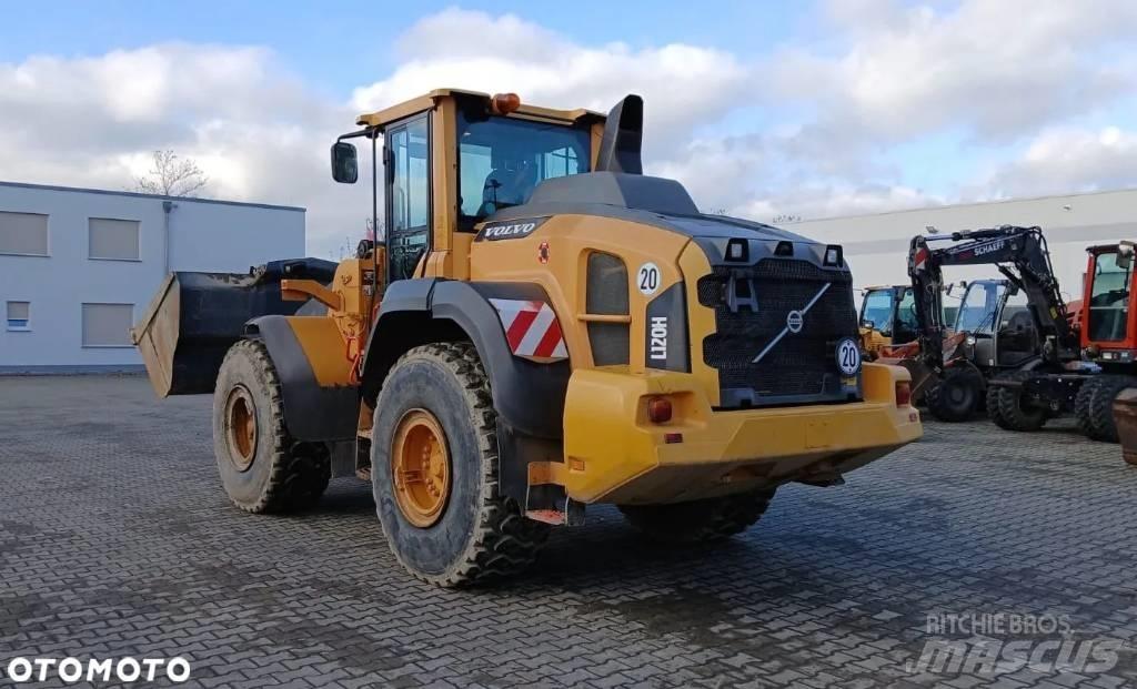 Volvo L 120 Cargadoras sobre ruedas