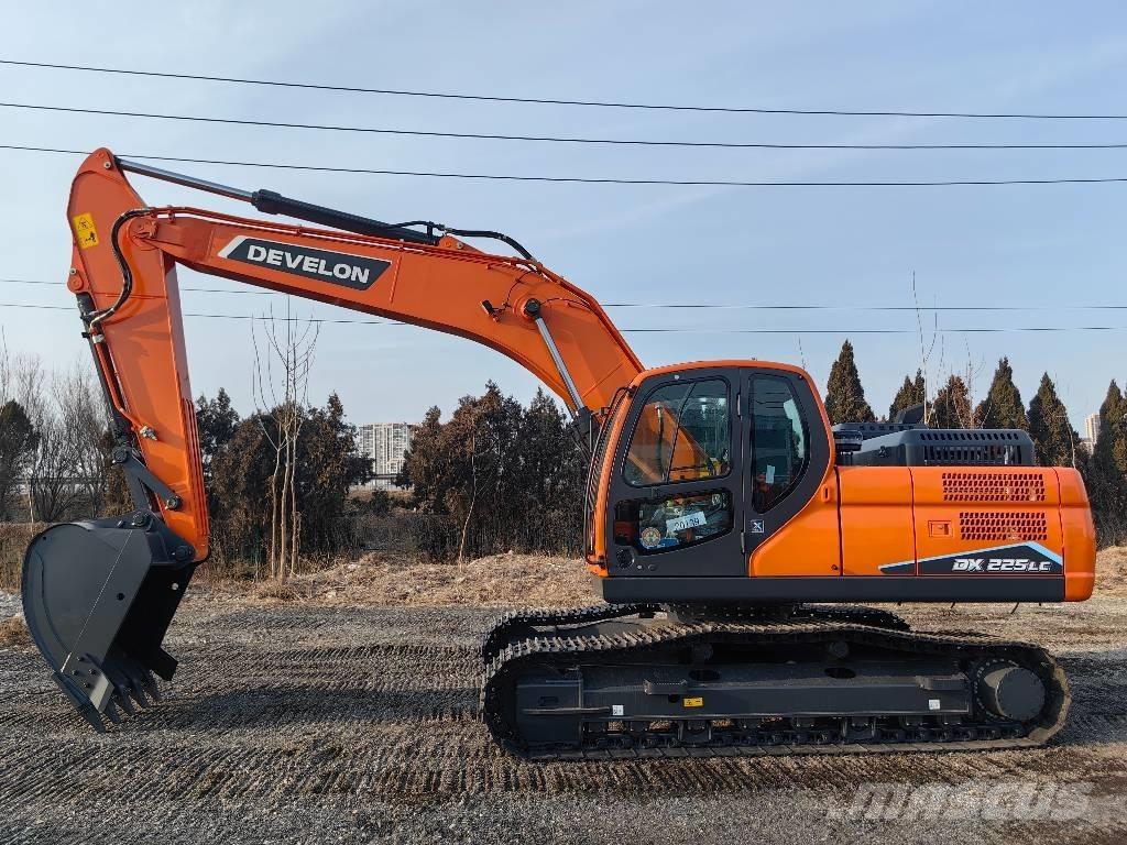Doosan DX225 Excavadoras sobre orugas