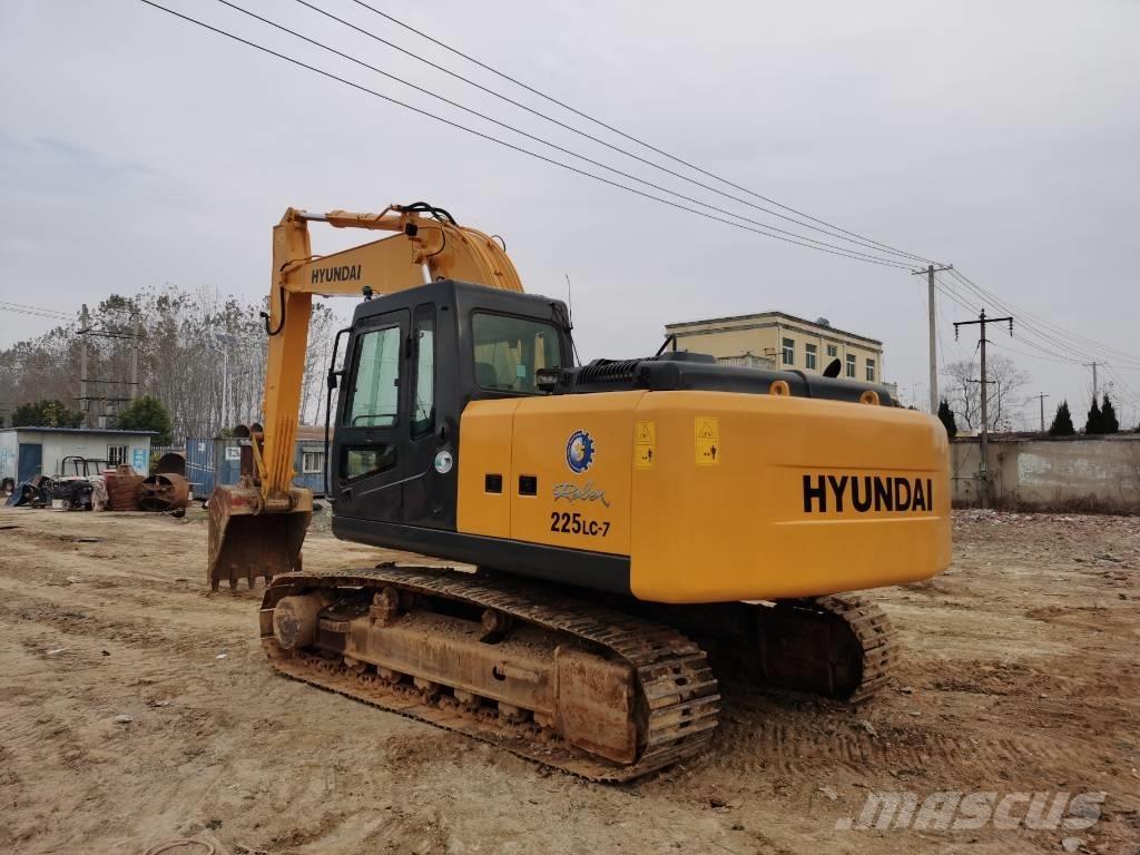 Hyundai R225LC-7 Excavadoras sobre orugas