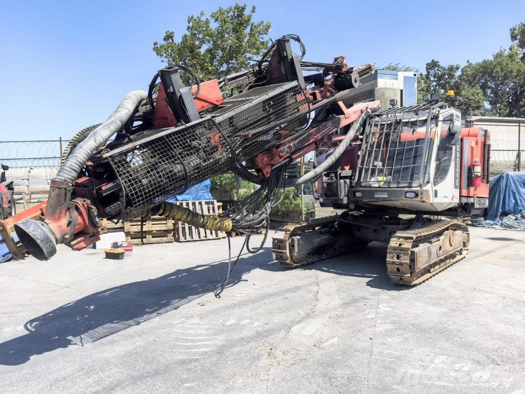 Sandvik DX 800 Perforadora de superficie