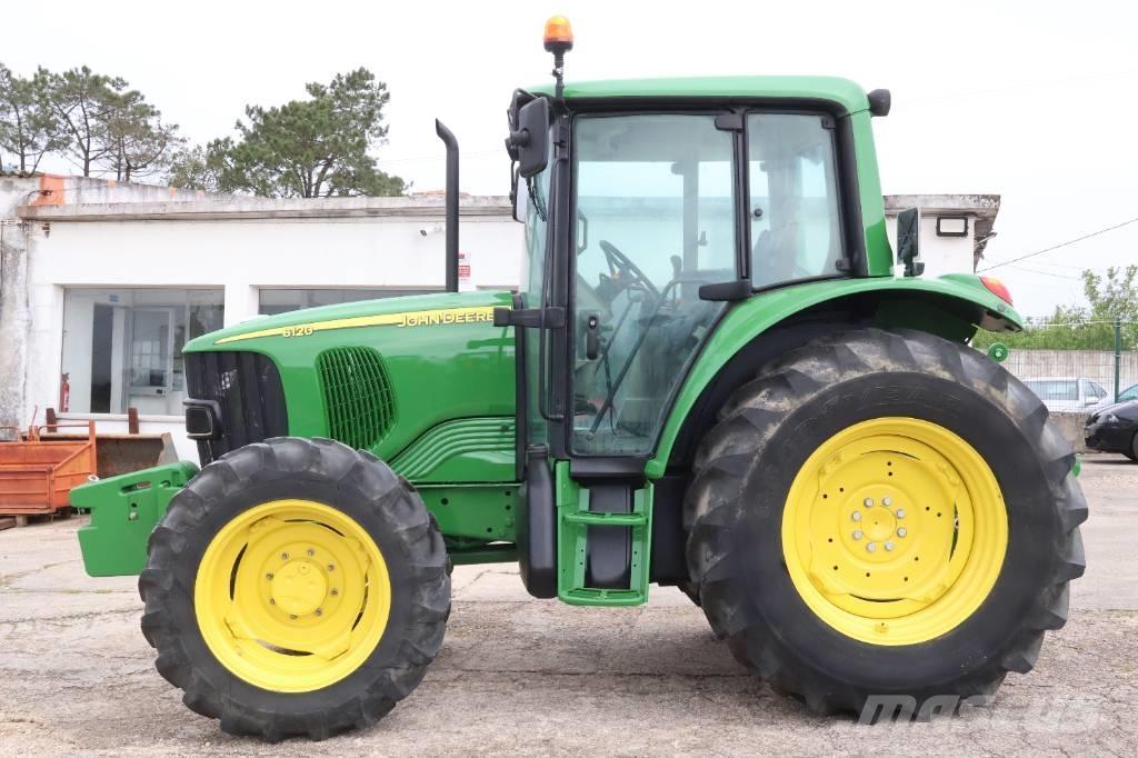 John Deere 6120 Tractores