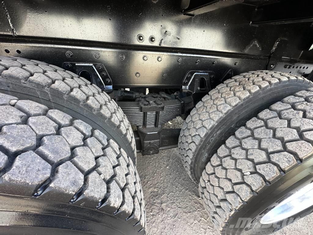 Freightliner 114 SD Camiones aspiradores/combi