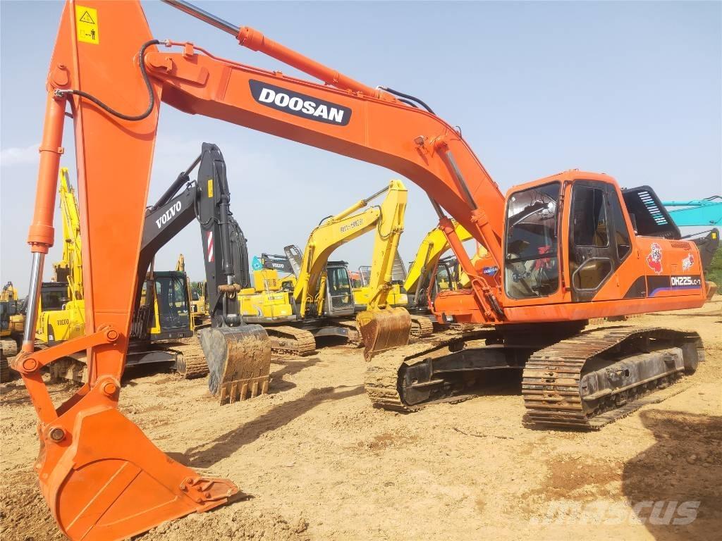 Doosan DH225LC-7 Excavadoras sobre orugas
