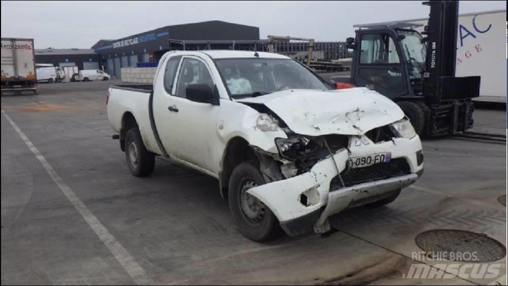 Mitsubishi L 200 Carros