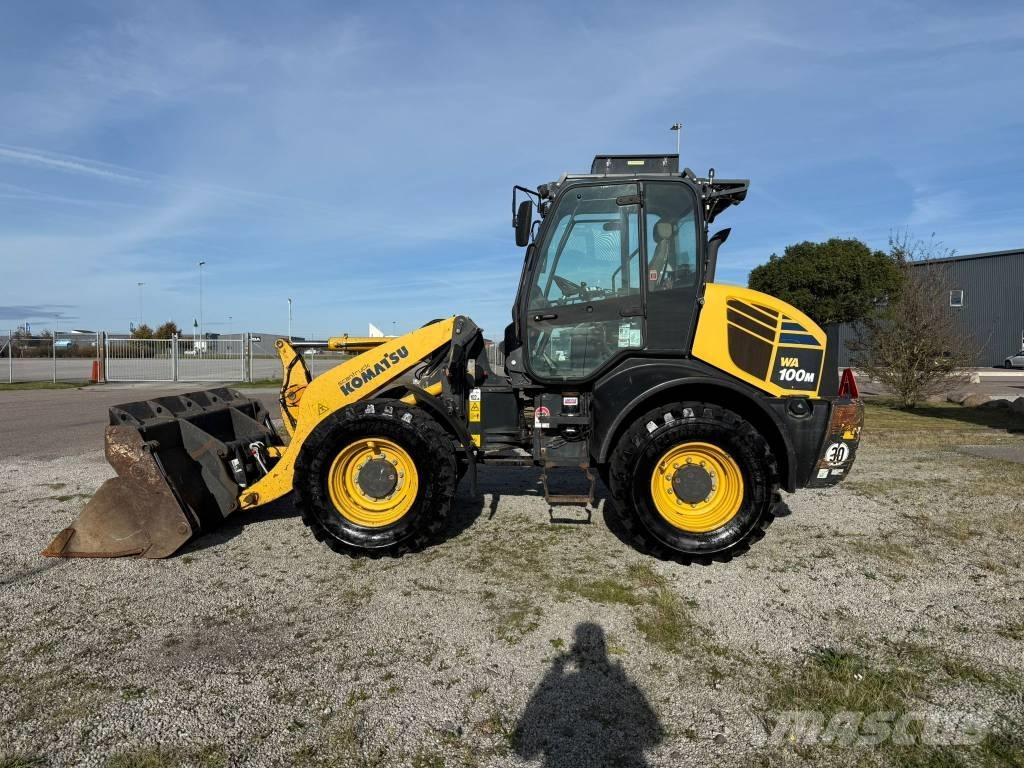 Komatsu WA 100M-7 Cargadoras sobre ruedas