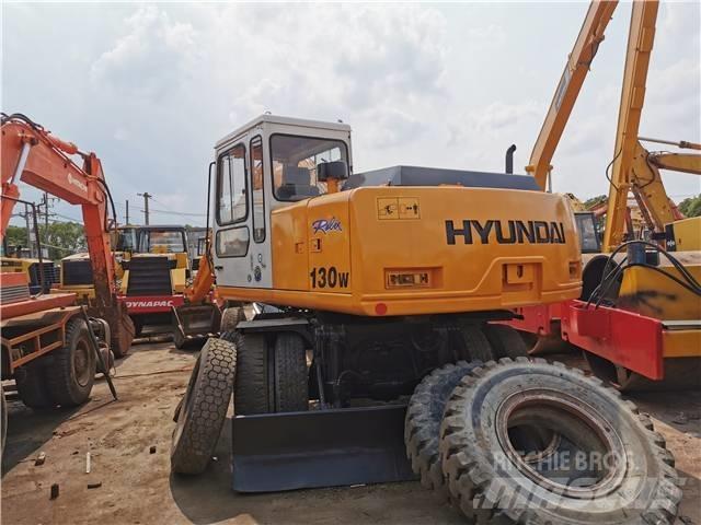 Hyundai R130WD Excavadoras de ruedas