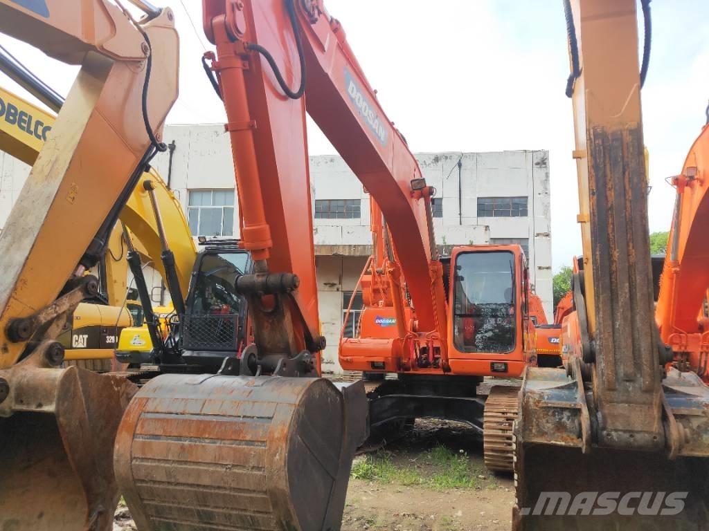 Doosan DH 215-9 Excavadoras sobre orugas