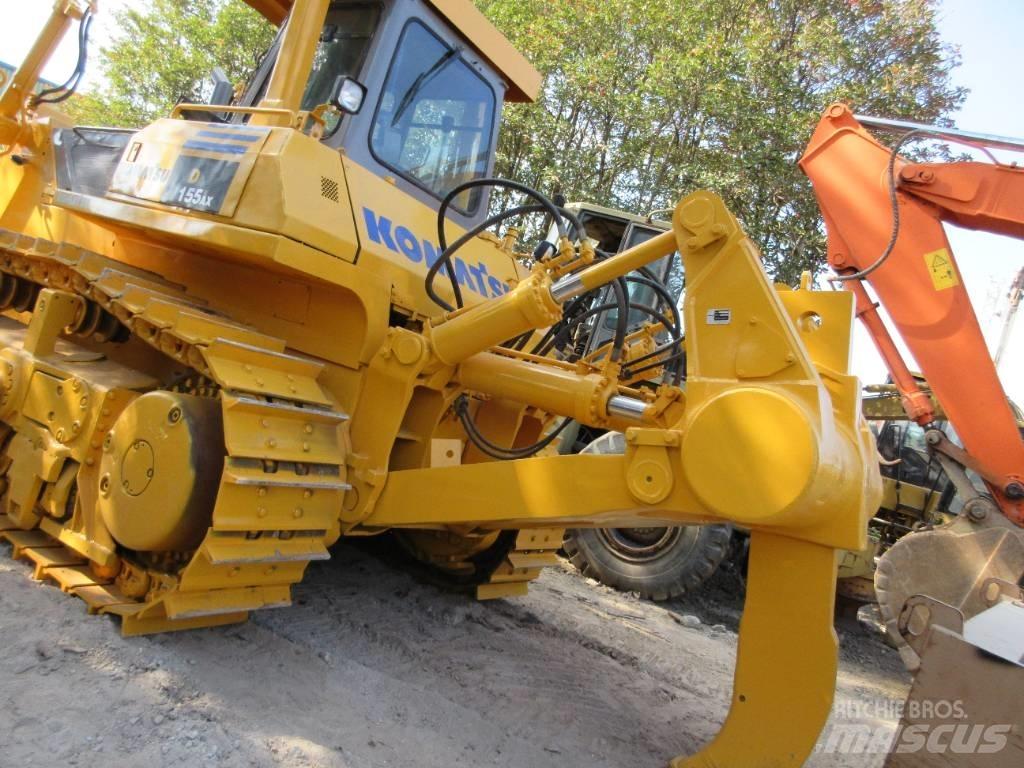 Komatsu D 155A Buldozer sobre oruga