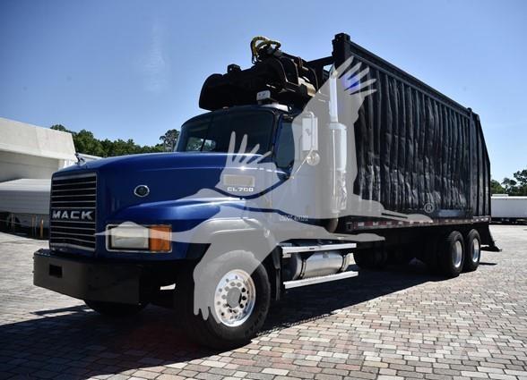Mack CL733 Otros