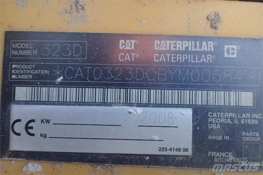 CAT 323D Tractores