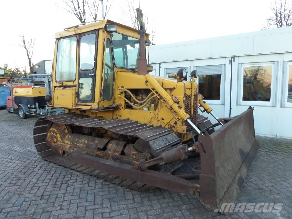 CAT D 4 E Buldozer sobre oruga