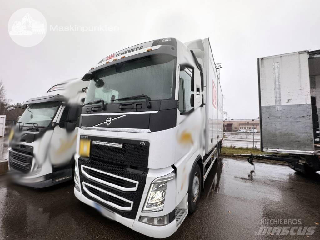 Volvo FH 500 Camiones con caja de remolque