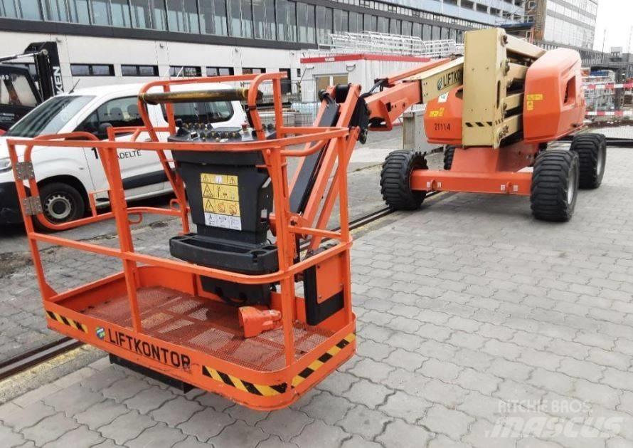 JLG 520 AJ Plataformas con brazo de elevación manual