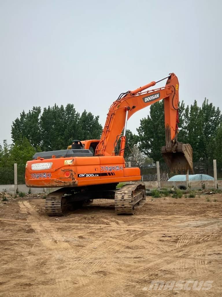Doosan DX300LCA Excavadoras sobre orugas