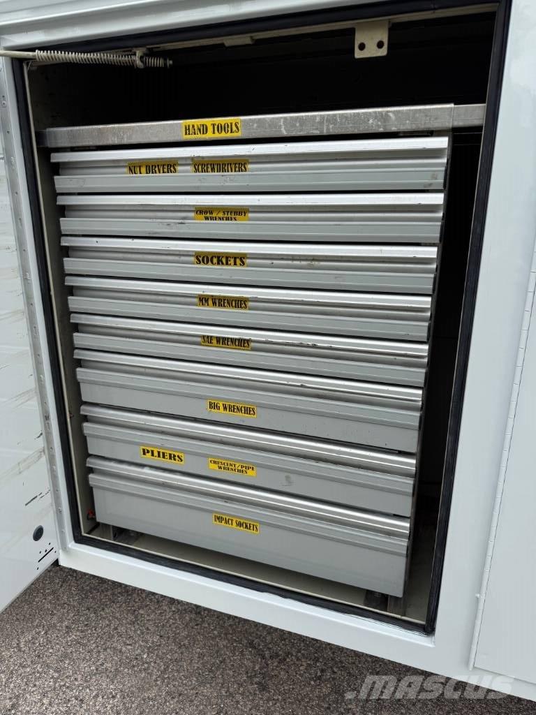 Ford F 550 Caja abierta/laterales abatibles