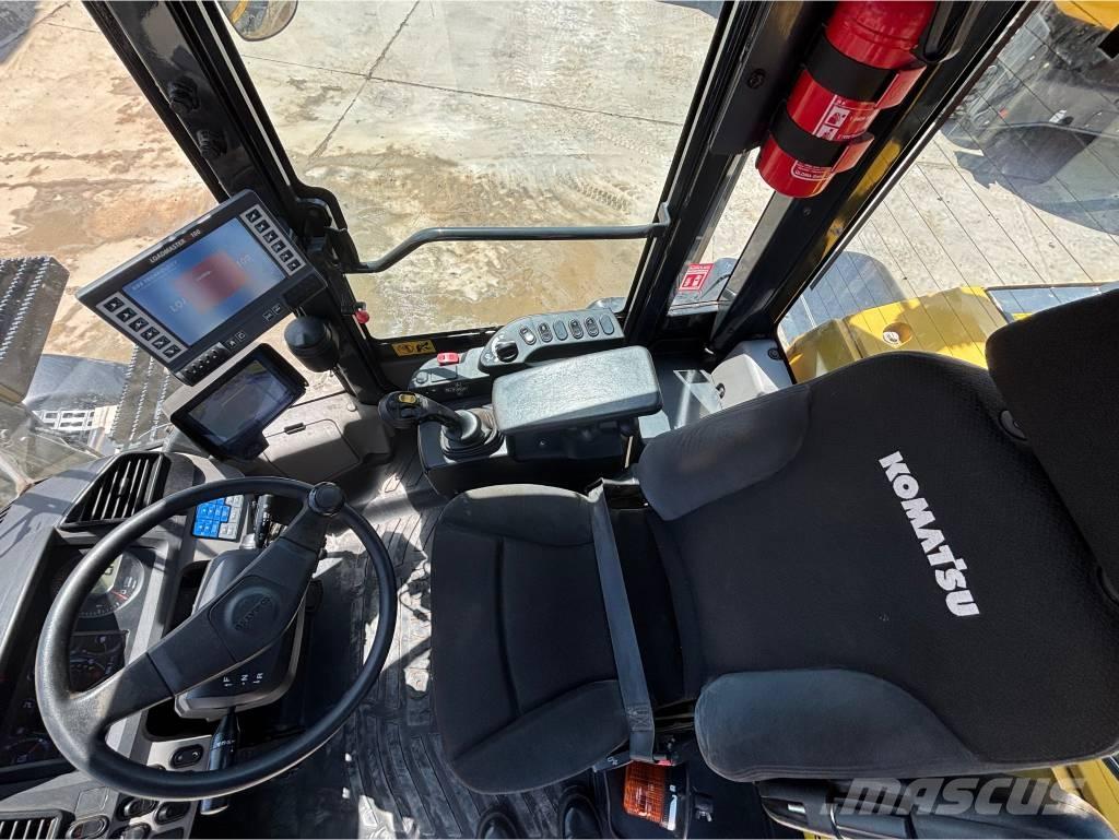 Komatsu WA270-8E0 Cargadoras sobre ruedas